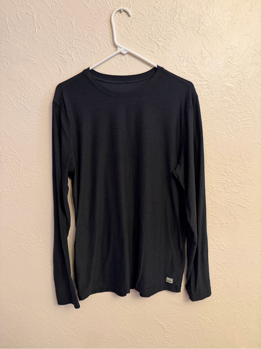 Vuori Men's Black Long Sleeve Crew Tee